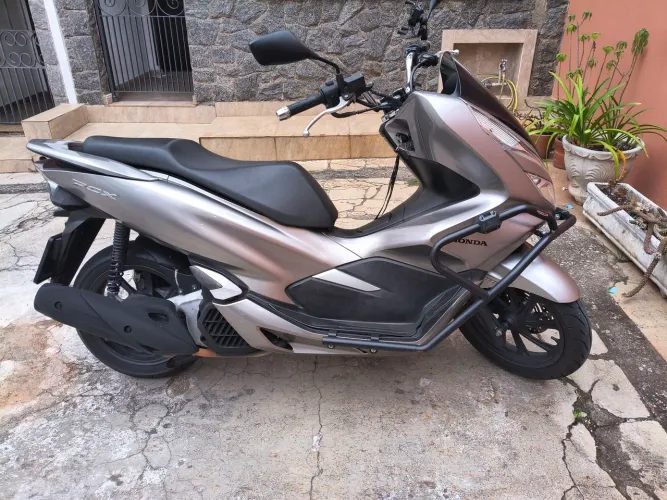 Pcx bem conservada