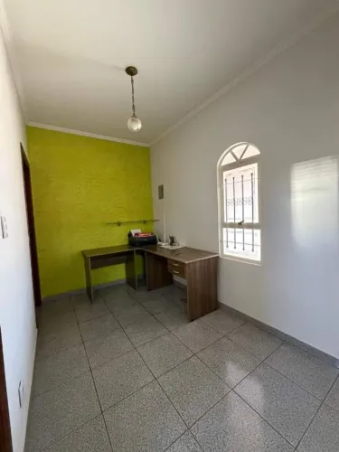 Casa para aluguel, 2 quartos, 1 suíte, 5 vagas, Jardim da Graminha - Limeira/SP