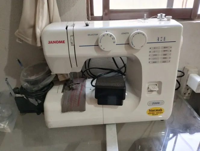 Máquina de Costura Janome