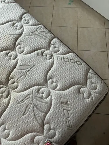 Cama King Size + Base Box - R$ 1.000,00