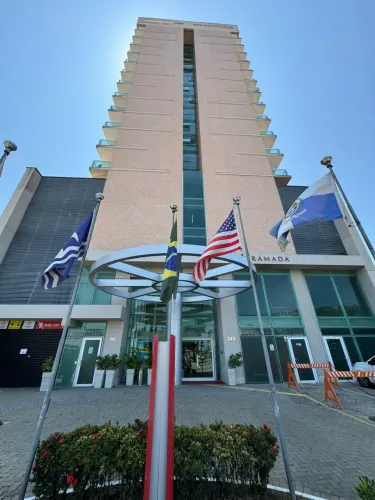 Excelente Loft à venda no Hotel Ramada, Imbetiba - Macaé/RJ