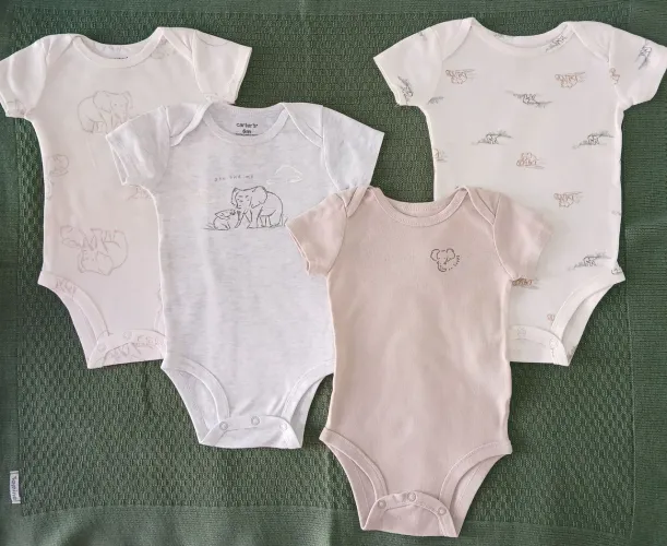 4 Bodys Carter's 6m