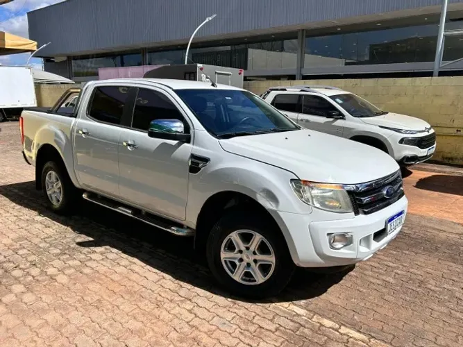 Ford Ranger XLT 2.5 16V 4X2 CD Flex 2014