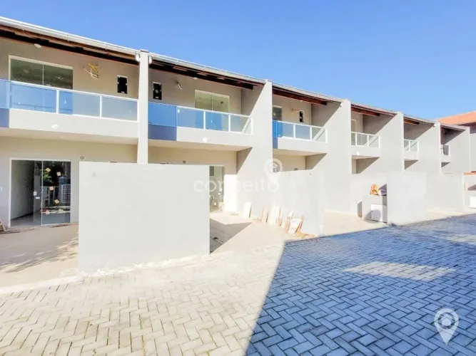Sobrado com 2 Dormitórios e 1 Vaga na Itoupava Central!