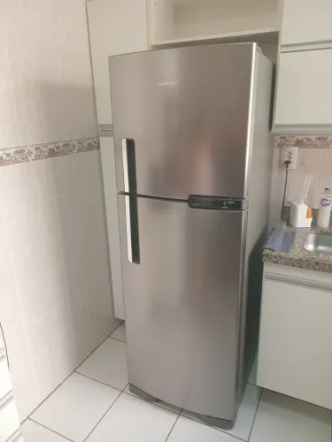 Geladeira inox Brastemp 311 litros 