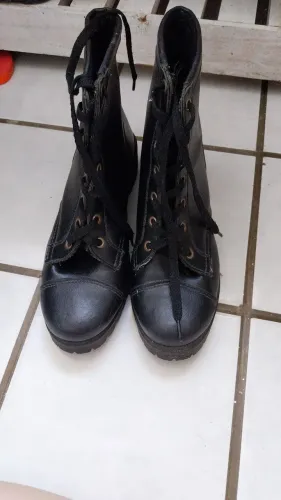 Bota cano médio