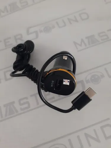 Kit carregador veicular. Com uma entrada usb,Cabo fixo com entrada tipo C.  Novo.