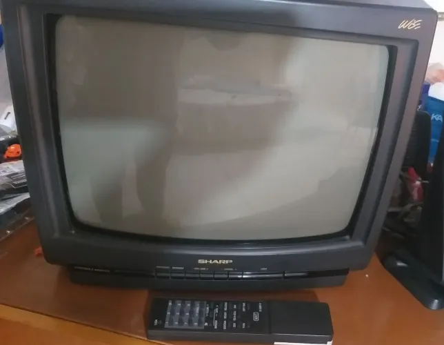 Televisão Sharp 14 Polegadas Tubo Retrô Vintage com controle Remoto Saída AV