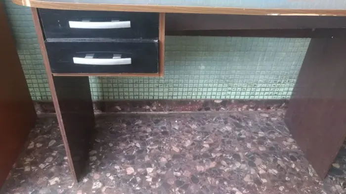 Mesas diversos modelos, madeira.ou mdf, bom estado.