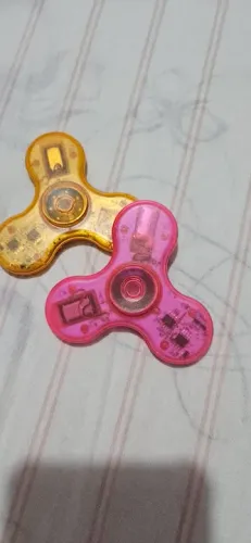 2 Spinners com LED e bluetooth para ouvir música 