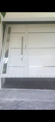 PORTÃO DE ALUMÍNIO BASCULANTE