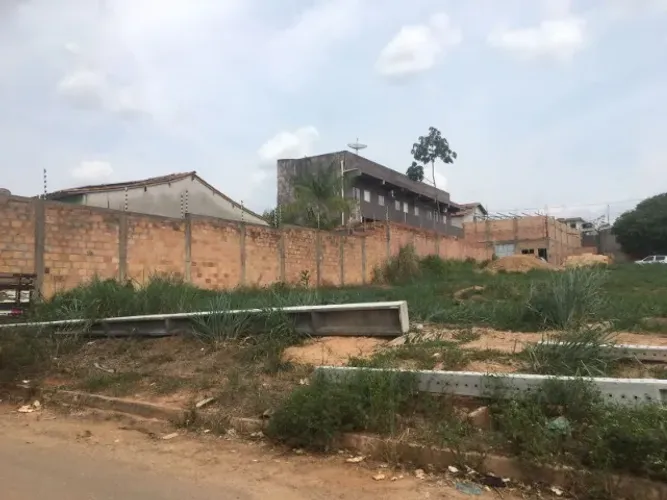 Vende-se área quitada de 1.500m² no Lot. Res. Cidade Jardim em Parauapebas/PA