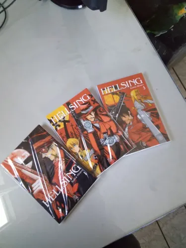 Mangá HELLSING (Nova Reimpressão)