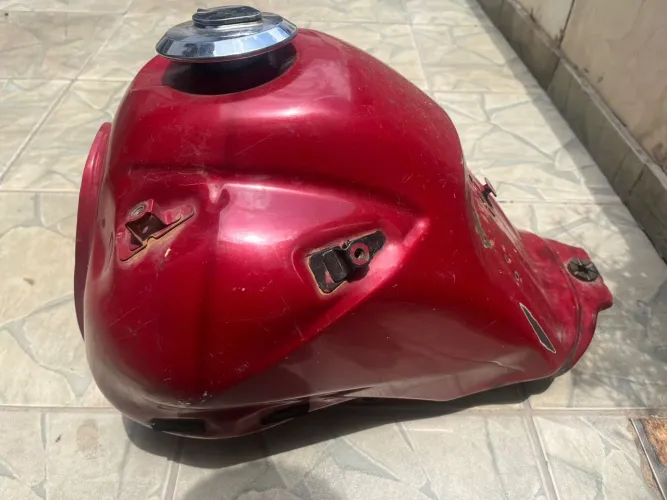 Tanque de combustível xre 300 