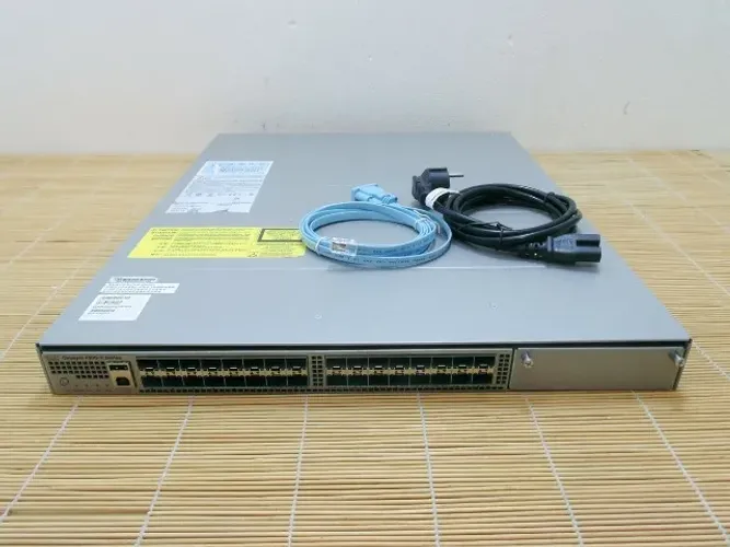 Switch Cisco Catalyst WS C4500X-32SFP+ 32 Port 10GE IP Base