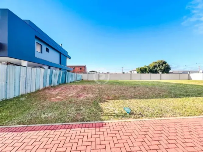 Terreno à venda em Portão, Centro, com 401 m², Nelsi Haas