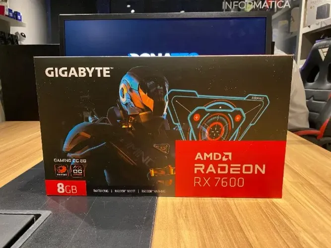 (Loja Física) Placa de Vídeo AMD Radeon Gigabyte RX 7600 Gaming OC 8GB, 128 Bits