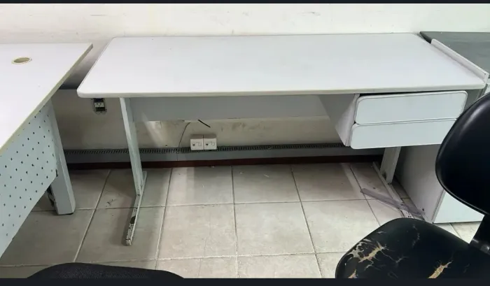 Mesas de escritório 2 gavetas