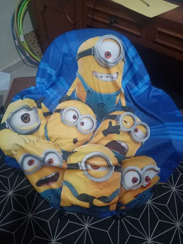 Painel tecido redondo e 6 displays Minions