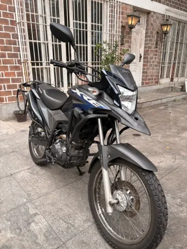 VENDO HONDA XRE 190  KM BAIXA 