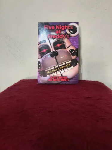 Kit livro Five Nights at Freddy's