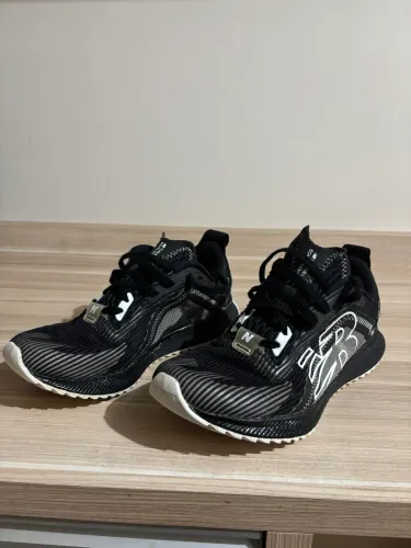 Tênis new balance echolucent fuelcell 39