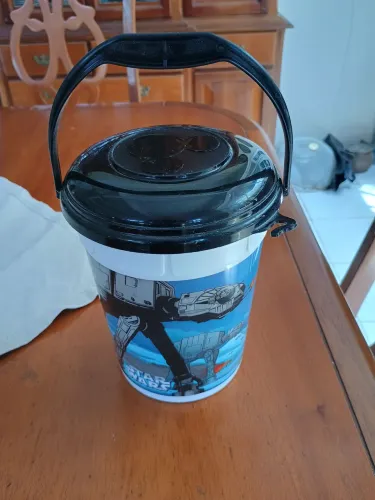 Balde Star Wars comprado nos EUA