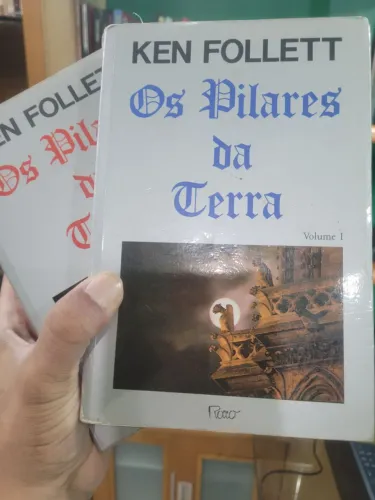 Os Pilares da Terra - Volume 1 e 2