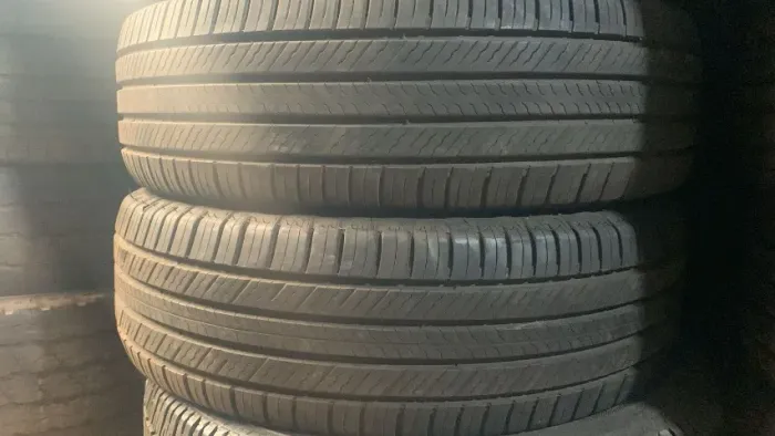 Pneu Michelin 225/65/17 95 % Vida util.