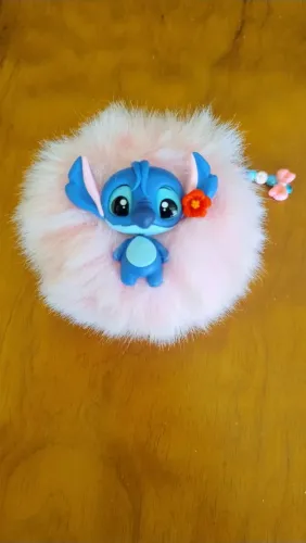 Chaveiro pompom Stitch