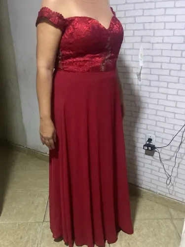 Vestido de festa 46 em renda e tule 