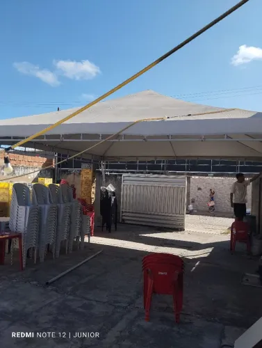 Vendo toldo medindo 6 por 6