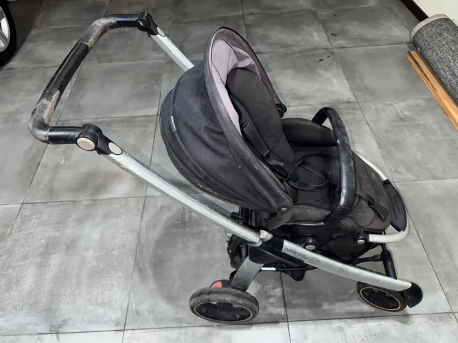 Carrinho de bebê completo