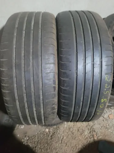Pneu 225 50 17 Kumho seminovo em até 10x de R$28,00 no cartão de crédito
