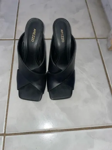 Sandália Arezzo Preta - Pouquíssimo usado!