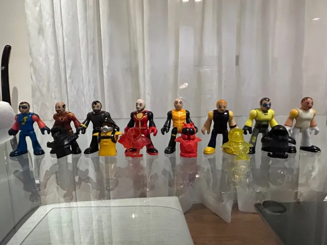 Bonecos pilotos de avião