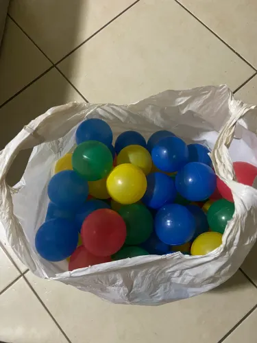 100 bolinhas coloridas 