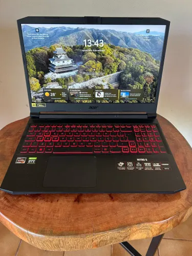 Notebook Acer Nitro 5 (Ryzen 7 5800H / RTX 3050 / 16GB RAM / 144Hz)