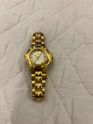 Relógio suíço BULOVA (Marine Star) - Elegante relógio de pulso suíço, modelo feminino.