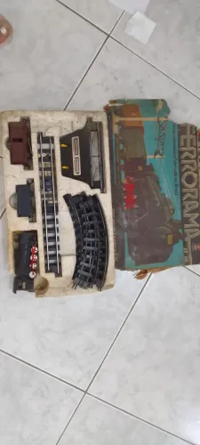 Vendo Ferrorama XP-100 da Estrela, completo.