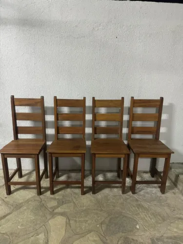 Cadeiras de Madeira Maciça
