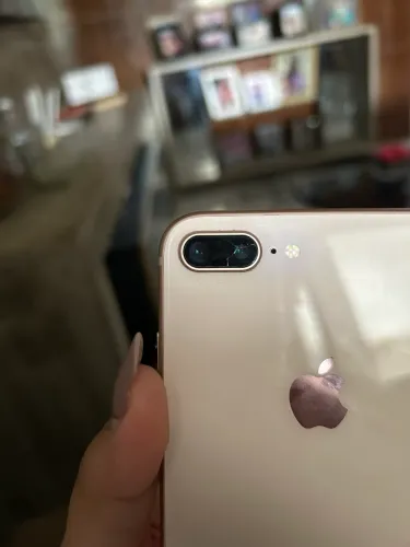 Vende-se iPhone 8 Plus 