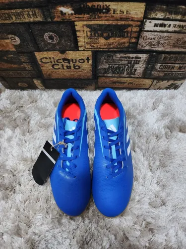 Tamanho 41 e 42 Chuteira futsal original Adidas Azul - Nova