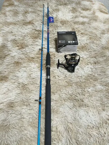 Vara de pesca  2,40m e molinete 5000