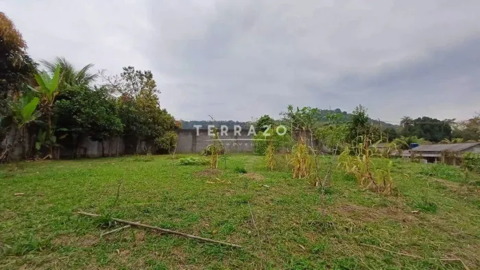 Terreno de 337 m² à venda no Jardim Guapimirim, Guapimirim (RJ)