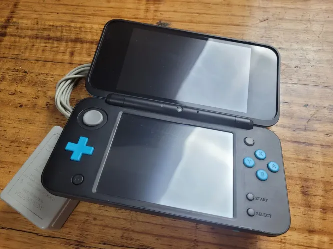 New Nintendo 2DS XL 