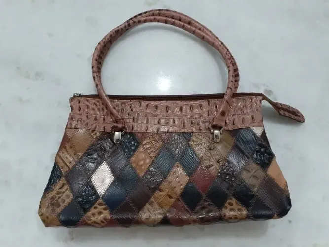 Bolsa de Couro Feminina de Mão