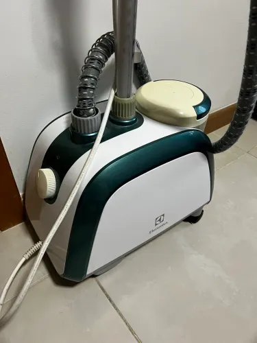 Passadeira a vapor Electrolux 