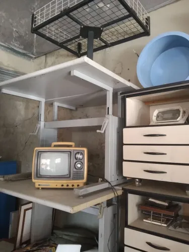 Vendo mesa de arquiteto muito boa