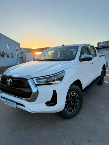 Toyota Hilux CD SR 4X4 2.8 TDI Diesel Aut. 2024